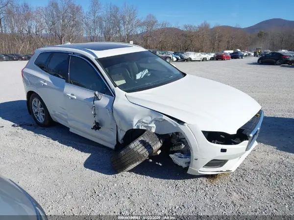 LYV102RK9KB196112 2019 VOLVO XC60 - Image 1