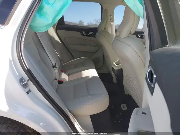 LYV102RK9KB196112 2019 VOLVO XC60 - Image 8