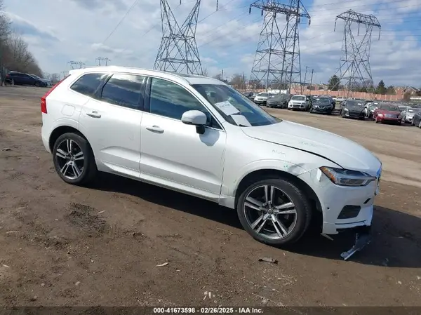 LYV102RK9KB206928 2019 VOLVO XC60 - Image 1
