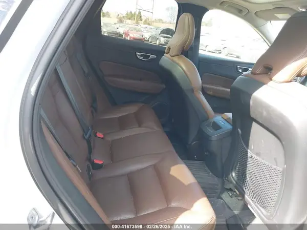 LYV102RK9KB206928 2019 VOLVO XC60 - Image 8