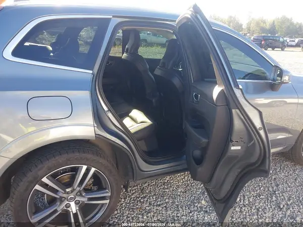 LYV102RK9KB219243 2019 VOLVO XC60 - Image 8