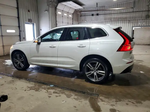 LYV102RKXJB069576 2018 VOLVO XC60 - Image 2