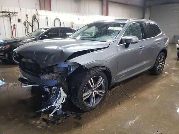 LYV102RKXJB077791 2018 VOLVO XC60 - Image 1