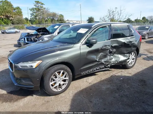 LYV102RKXJB086782 2018 VOLVO XC60 - Image 2