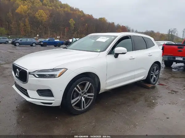 LYV102RKXJB100647 2018 VOLVO XC60 - Image 2