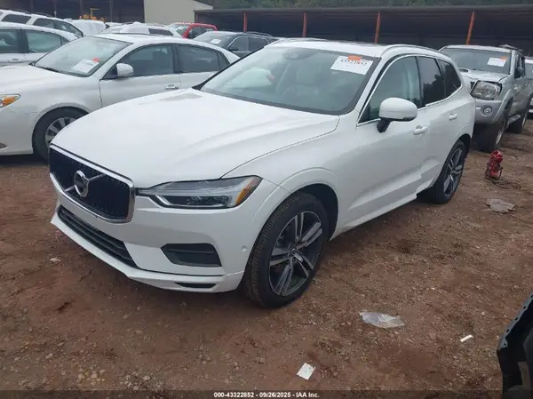 LYV102RKXJB102267 2018 VOLVO XC60 - Image 2
