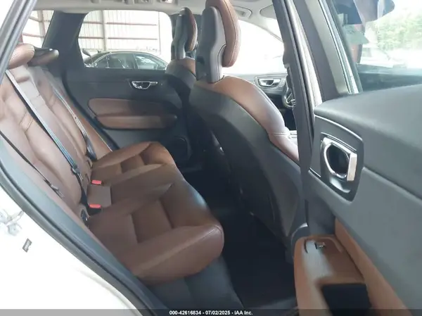 LYV102RKXJB117271 2018 VOLVO XC60 - Image 8