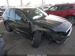 LYV102RKXKB196748 2019 VOLVO XC60
