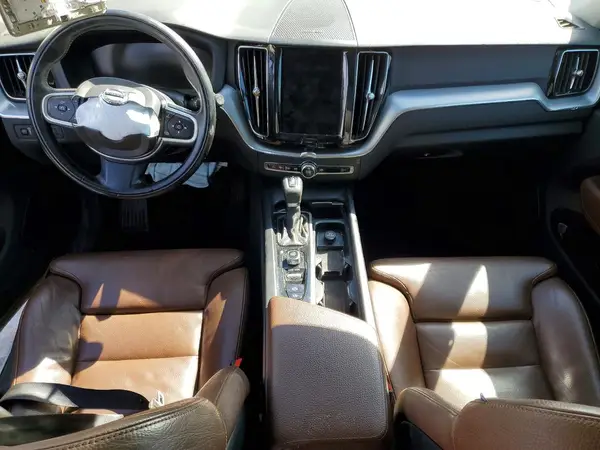 LYV102RKXKB235578 2019 VOLVO XC60 - Image 8