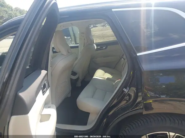 LYV102RL0KB289870 2019 VOLVO XC60 - Image 8