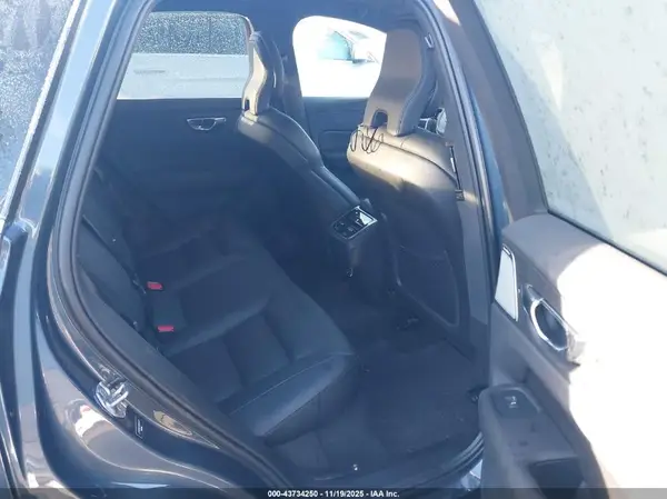 LYV102RL0KB297578 2019 VOLVO XC60 - Image 8