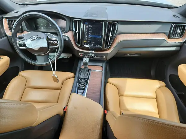 LYV102RL0KB339702 2019 VOLVO XC60 - Image 8