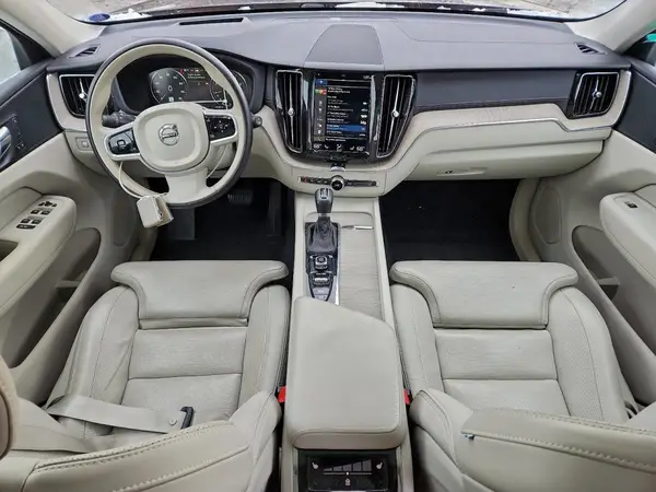 LYV102RL1JB116826 2018 VOLVO XC60 - Image 8