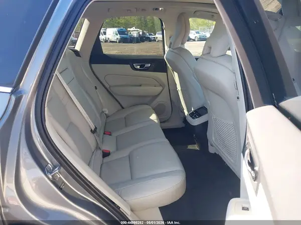 LYV102RL1KB234716 2019 VOLVO XC60 - Image 8