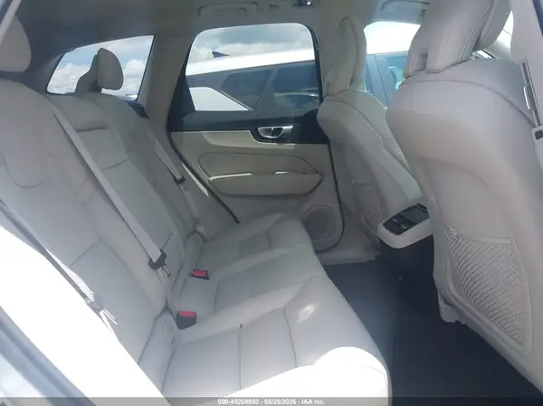 LYV102RL1KB283348 2019 VOLVO XC60 - Image 8