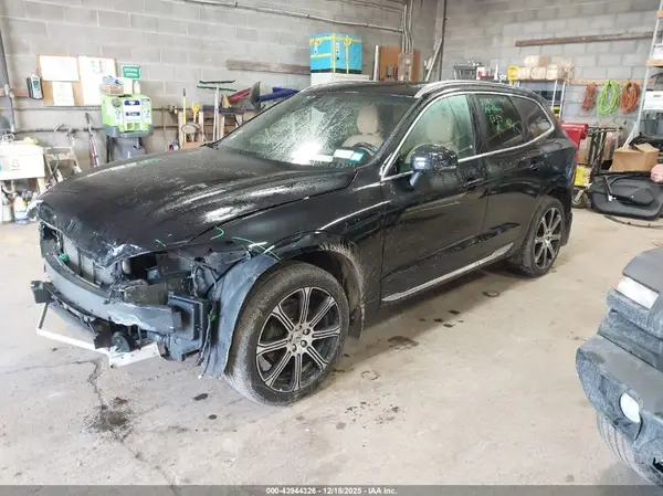 LYV102RL2KB280233 2019 VOLVO XC60 - Image 2