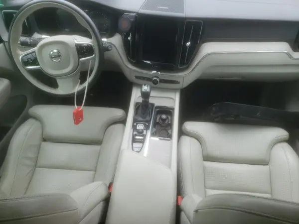 LYV102RL3KB280600 2019 VOLVO XC60 - Image 8