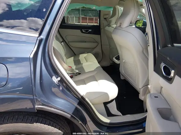 LYV102RL4KB321736 2019 VOLVO XC60 - Image 8