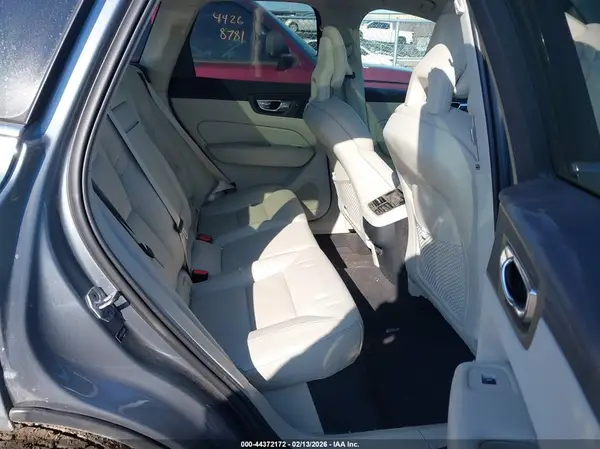 LYV102RL5JB069686 2018 VOLVO XC60 - Image 8