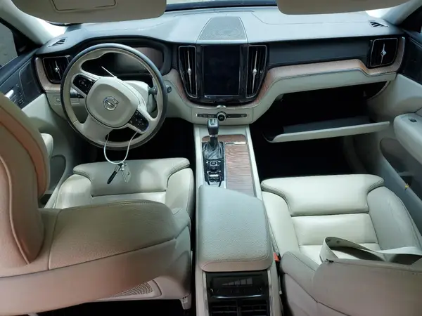 LYV102RL5KB283921 2019 VOLVO XC60 - Image 8