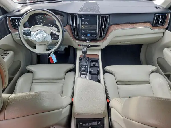 LYV102RL6KB223369 2019 VOLVO XC60 - Image 8
