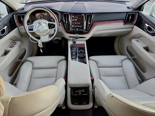LYV102RL6KB243220 2019 VOLVO XC60 - Image 8