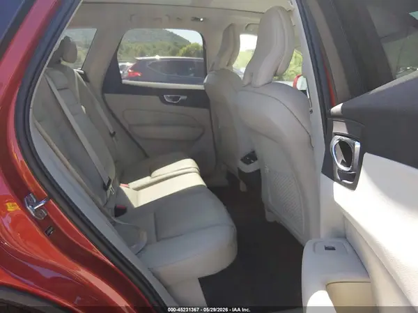 LYV102RL6KB296905 2019 VOLVO XC60 - Image 8