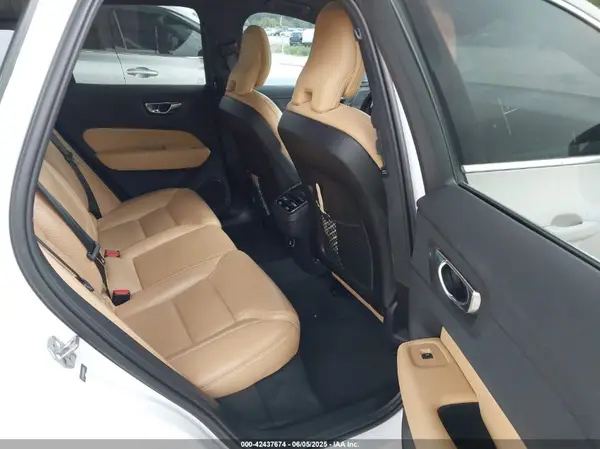 LYV102RL6KB381761 2019 VOLVO XC60 - Image 8