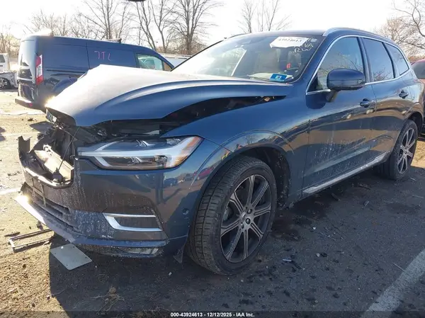 LYV102RL7KB223400 2019 VOLVO XC60 - Image 2