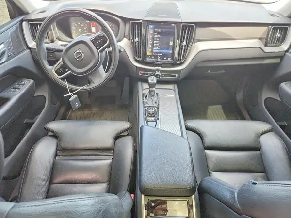 LYV102RL7KB284682 2019 VOLVO XC60 - Image 8