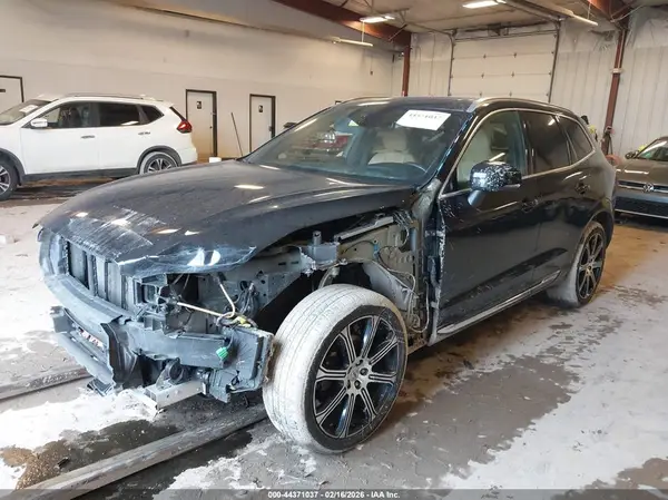 LYV102RL8KB293682 2019 VOLVO XC60 - Image 2