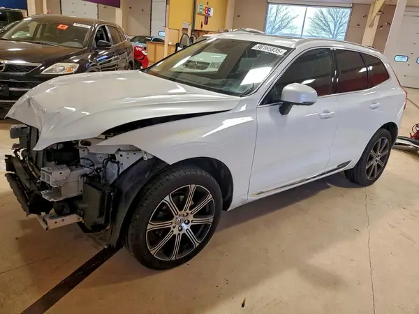 LYV102RL8KB298316 2019 VOLVO XC60 - Image 1