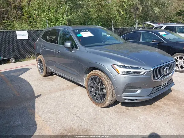 LYV102RL9JB083588 2018 VOLVO XC60
