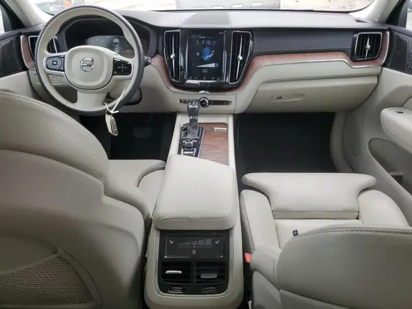 LYV102RL9KB193171 2019 VOLVO XC60 - Image 8