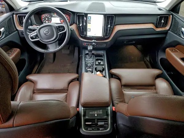 LYV102RL9KB237993 2019 VOLVO XC60 - Image 8