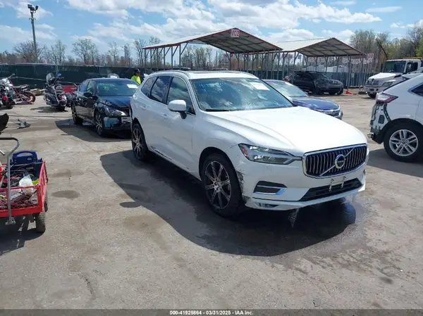 LYV102RL9KB284828 2019 VOLVO XC60 - Image 1