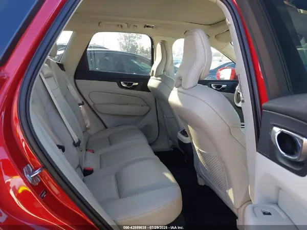 LYV102RL9KB332537 2019 VOLVO XC60 - Image 8