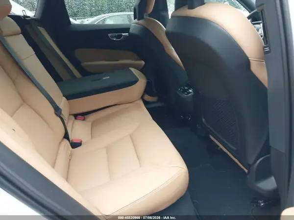 LYV102RLXKB184284 2019 VOLVO XC60 - Image 8
