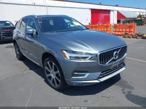 LYV102RLXKB191753 2019 VOLVO XC60 - Image 1