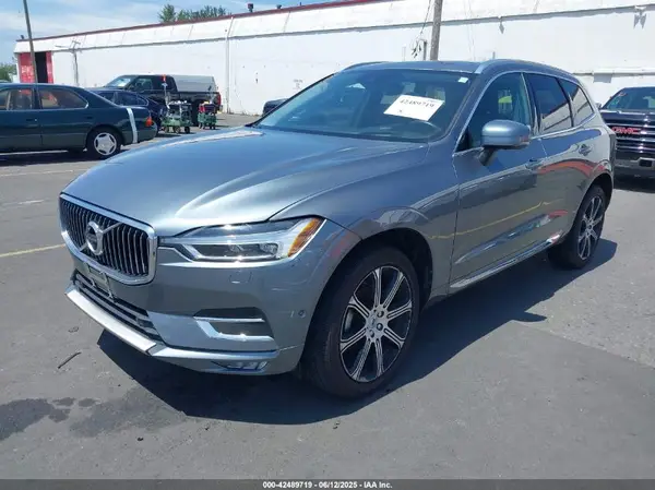 LYV102RLXKB191753 2019 VOLVO XC60 - Image 2