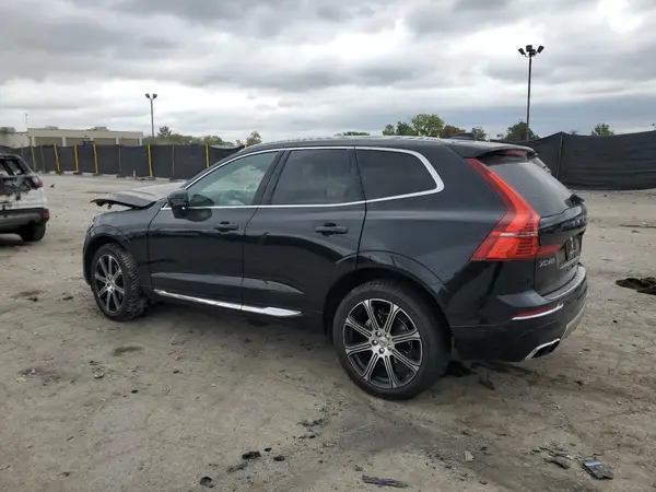 LYV102RLXKB283574 2019 VOLVO XC60 - Image 2