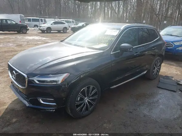 LYV102RLXKB325645 2019 VOLVO XC60 - Image 2