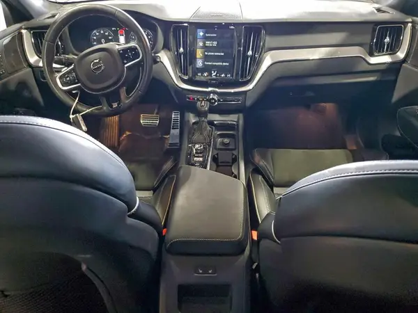 LYV102RM2KB246267 2019 VOLVO XC60 - Image 8