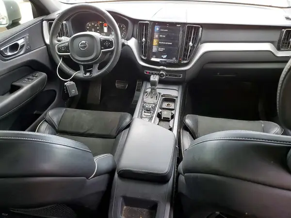 LYV102RM4JB096483 2018 VOLVO XC60 - Image 8