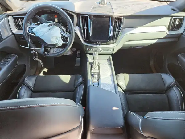 LYV102RM4KB288620 2019 VOLVO XC60 - Image 8