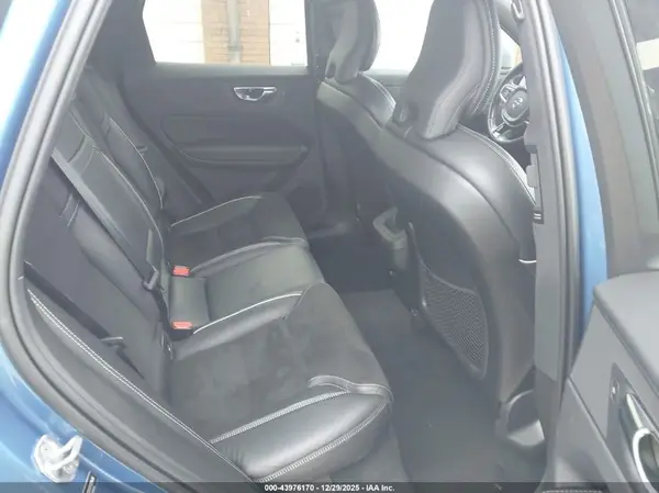 LYV102RM7KB293438 2019 VOLVO XC60 - Image 8