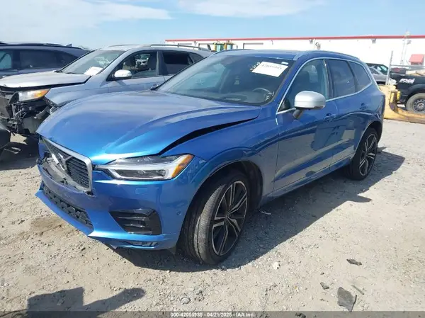 LYV102RM8JB096499 2018 VOLVO XC60 - Image 2