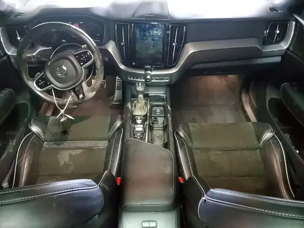 LYV102RM8KB236343 2019 VOLVO XC60 - Image 8