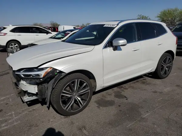 LYV102RM9KB326438 2019 VOLVO XC60 - Image 1