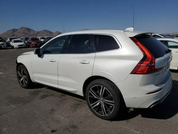 LYV102RM9KB326438 2019 VOLVO XC60 - Image 2